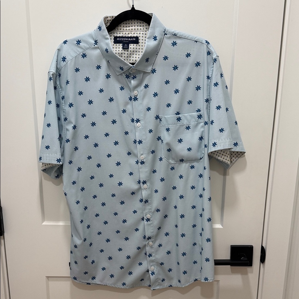 Mizzen + Main Men's Light Blue Flower Pattern Shirt